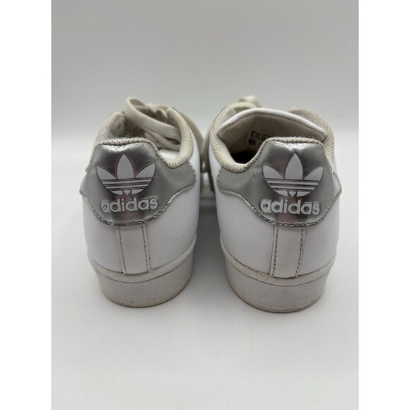 Adidas Superstar Women’s 8.5 White Silver 3-Stripes Shell Toe Sneakers AQ3091 - Picture 3 of 13